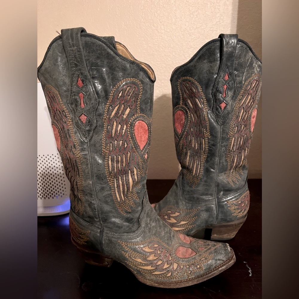 Corral Women’s Heart Wings Tall Western Boots. Gently used.